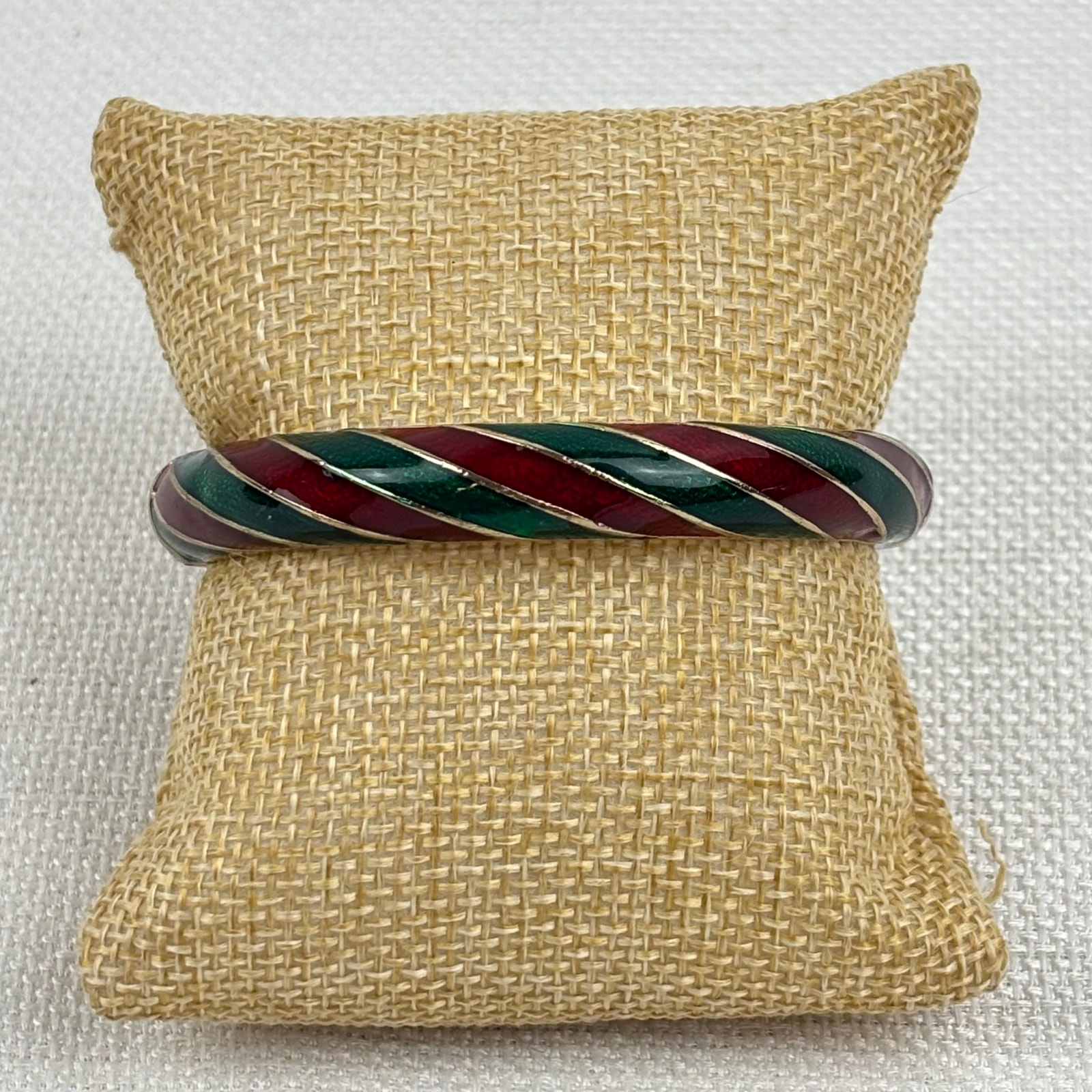 Jiu Long Xing Red Green Enamel Hinge Bracelet Vintage Gold Tone.